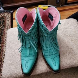 Junk Gypsy short cowboy boots. Size 9.5. Perfect condition.